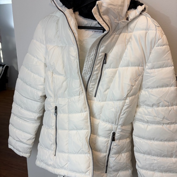 Calvin Klein white puffer jacket - Picture 3 of 5